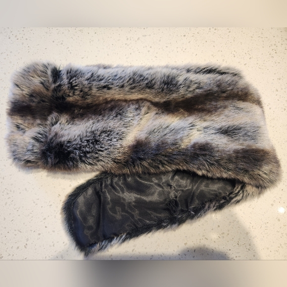 Parkhurst Faux Fur Scarf and Matching Headband - Picture 2 of 11